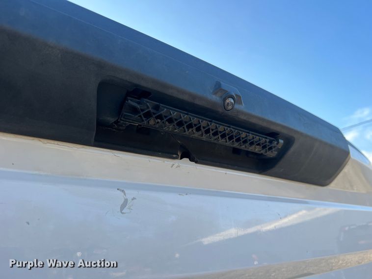 image for item MM9073 2019 Ford F350 Super Duty XL  Crew Cab pickup truck