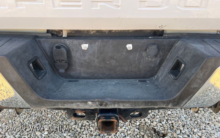 image for item MM9073 2019 Ford F350 Super Duty XL  Crew Cab pickup truck