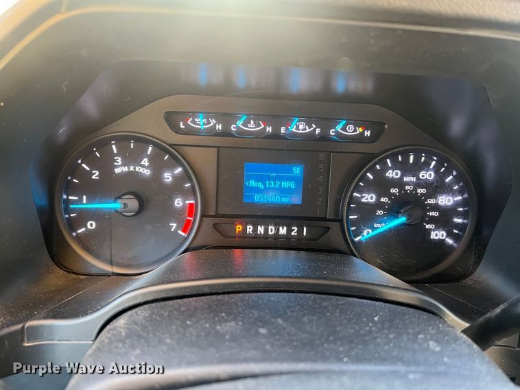 image for item MM9073 2019 Ford F350 Super Duty XL  Crew Cab pickup truck