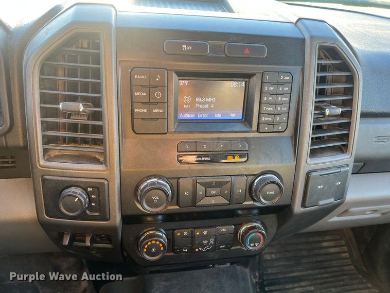 image for item MM9073 2019 Ford F350 Super Duty XL  Crew Cab pickup truck