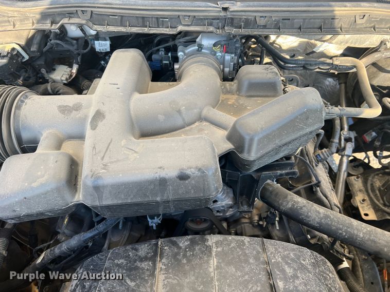 image for item MM9073 2019 Ford F350 Super Duty XL  Crew Cab pickup truck