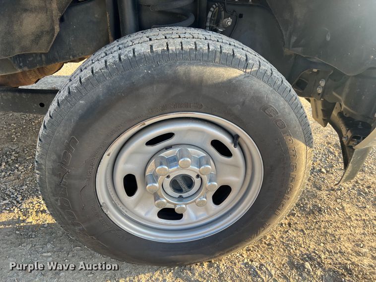 image for item MM9073 2019 Ford F350 Super Duty XL  Crew Cab pickup truck