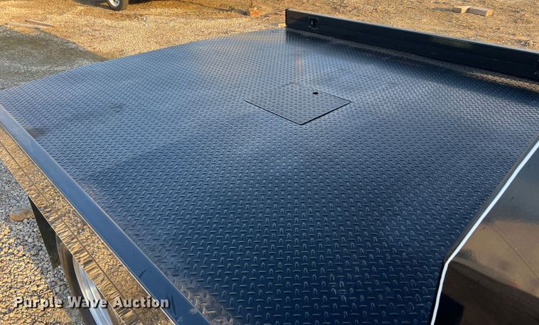 image for item MM9074 2019 Ford F350 Super Duty XL  flatbed pickup truck