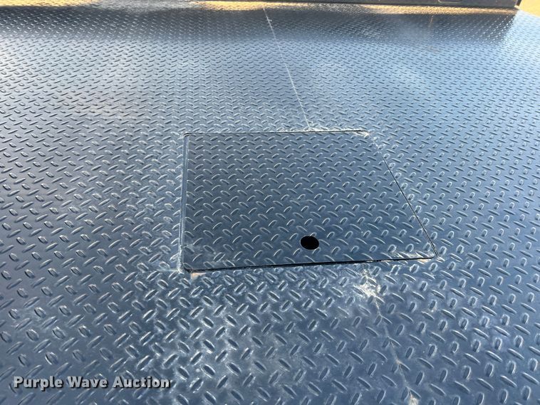 image for item MM9074 2019 Ford F350 Super Duty XL  flatbed pickup truck