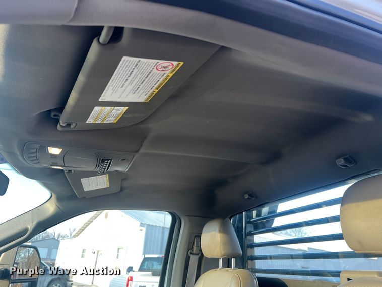 image for item MM9074 2019 Ford F350 Super Duty XL  flatbed pickup truck