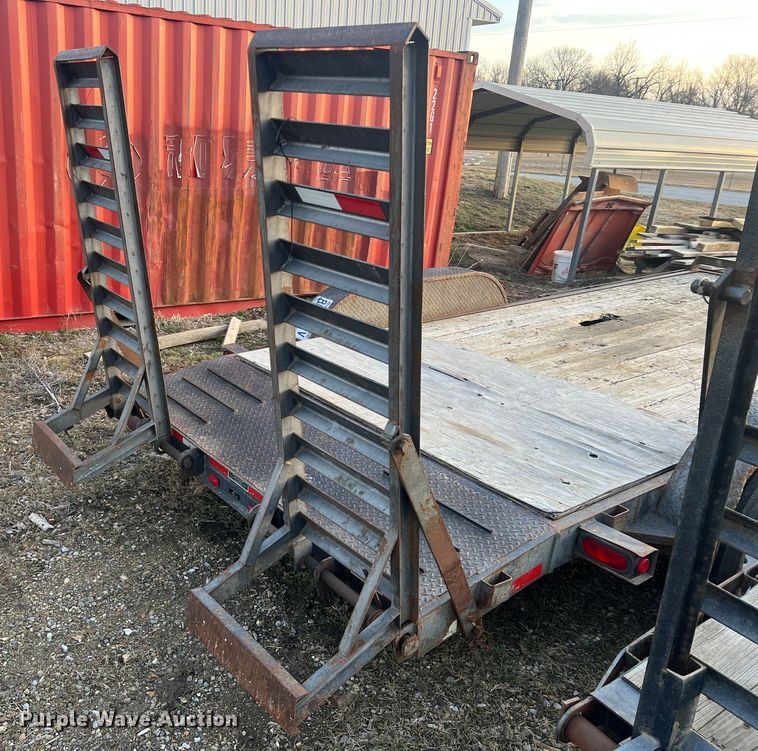 image for item MM9076 2007 Trailerman  equipment trailer