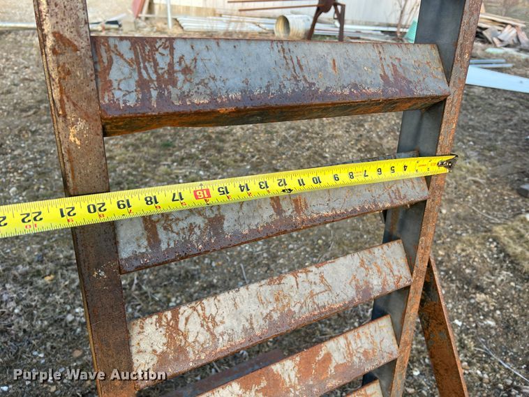 image for item MM9076 2007 Trailerman  equipment trailer