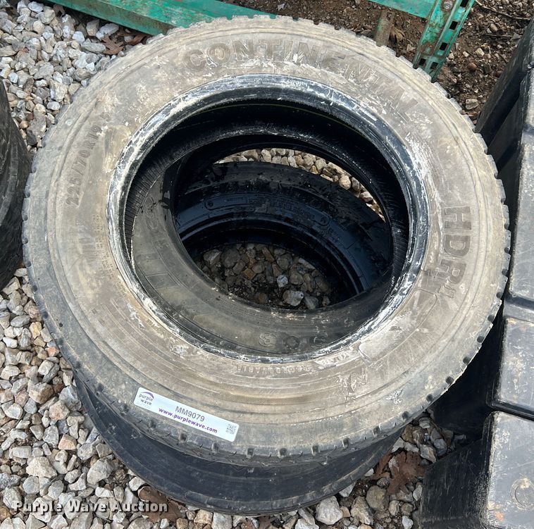 image for item MM9079 (6) 225/70R19.5 tires