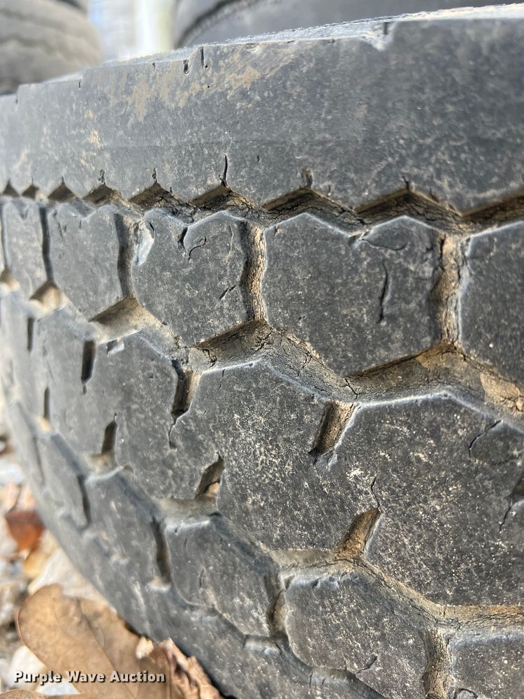 image for item MM9079 (6) 225/70R19.5 tires