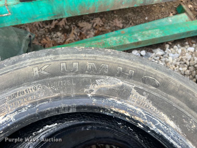 image for item MM9079 (6) 225/70R19.5 tires