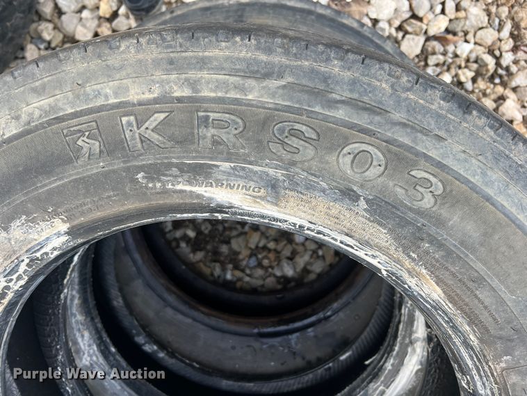 image for item MM9079 (6) 225/70R19.5 tires