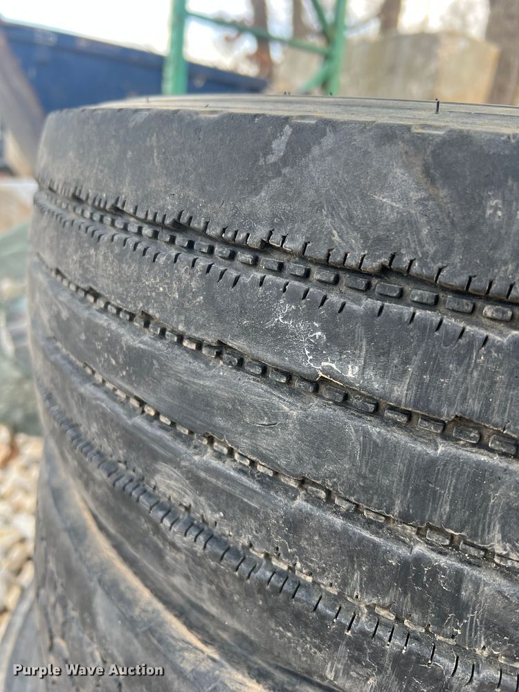 image for item MM9079 (6) 225/70R19.5 tires