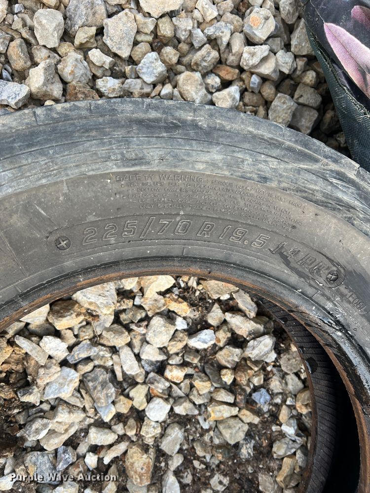 image for item MM9079 (6) 225/70R19.5 tires