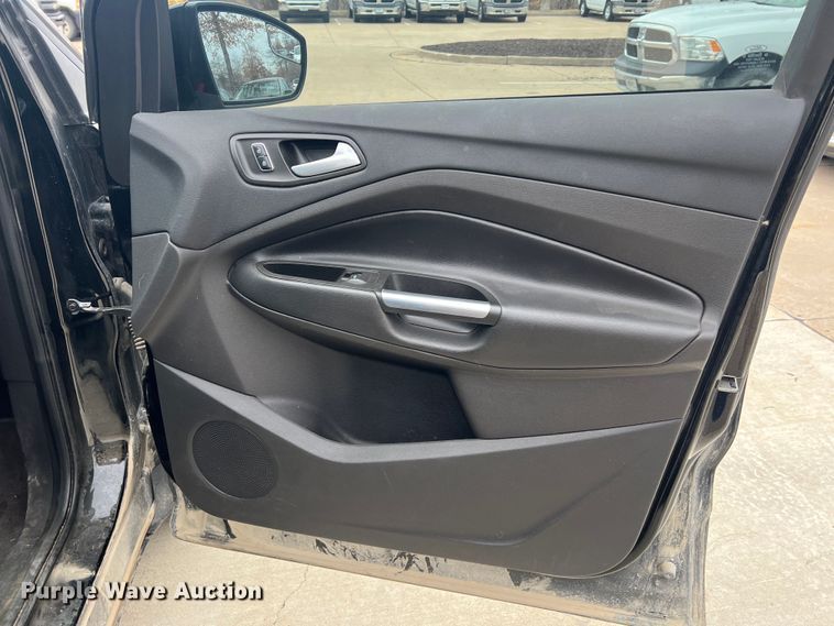 image for item MM9081 2016 Ford Escape SE  SUV