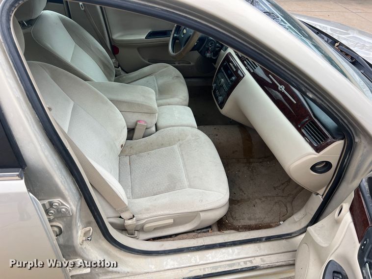 image for item MM9082 2010 Chevrolet Impala LS