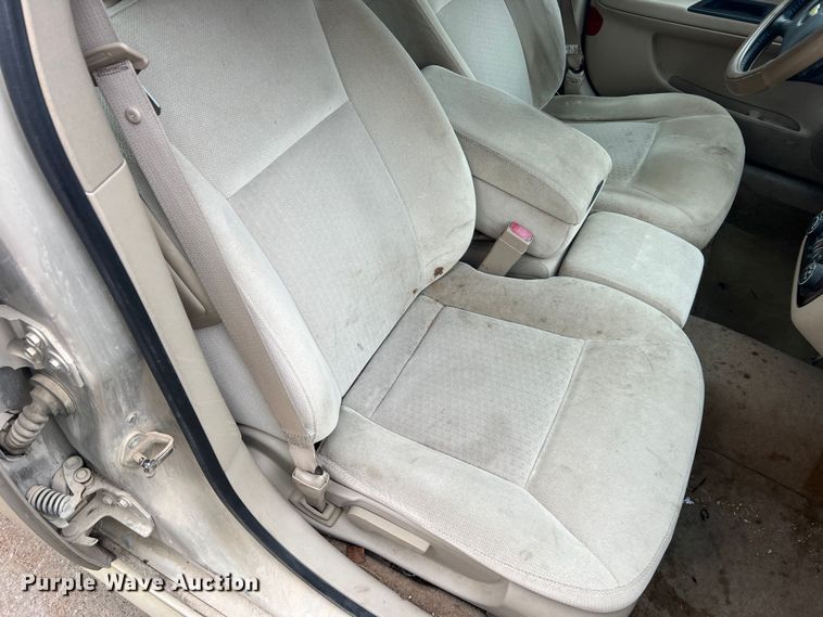 image for item MM9082 2010 Chevrolet Impala LS