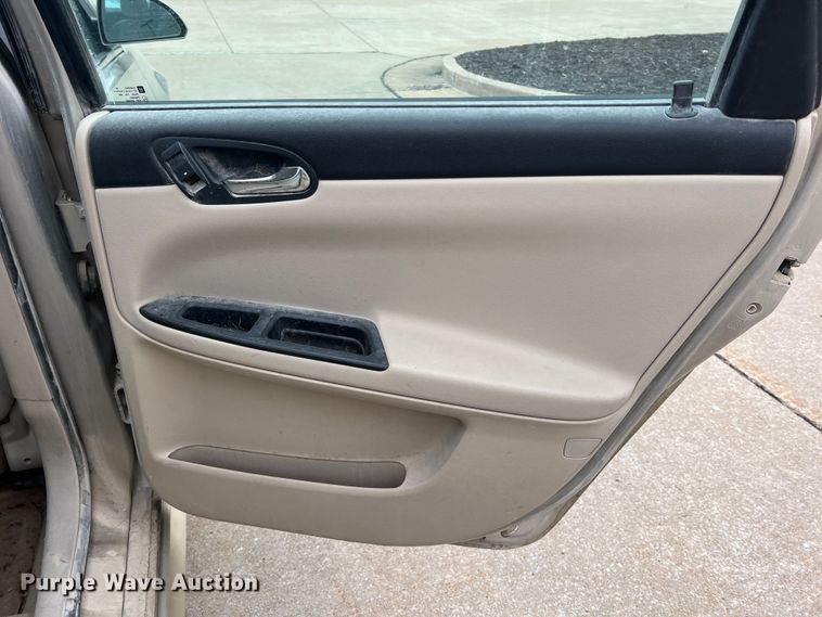 image for item MM9082 2010 Chevrolet Impala LS