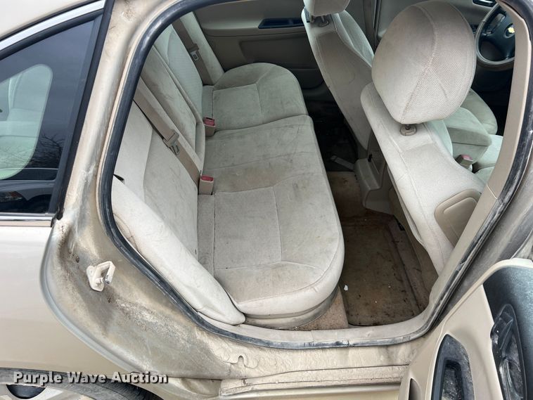 image for item MM9082 2010 Chevrolet Impala LS