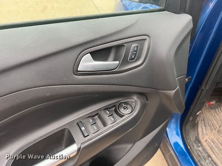 image for item MM9083 2017 Ford Escape SE  SUV