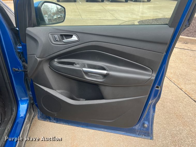 image for item MM9083 2017 Ford Escape SE  SUV