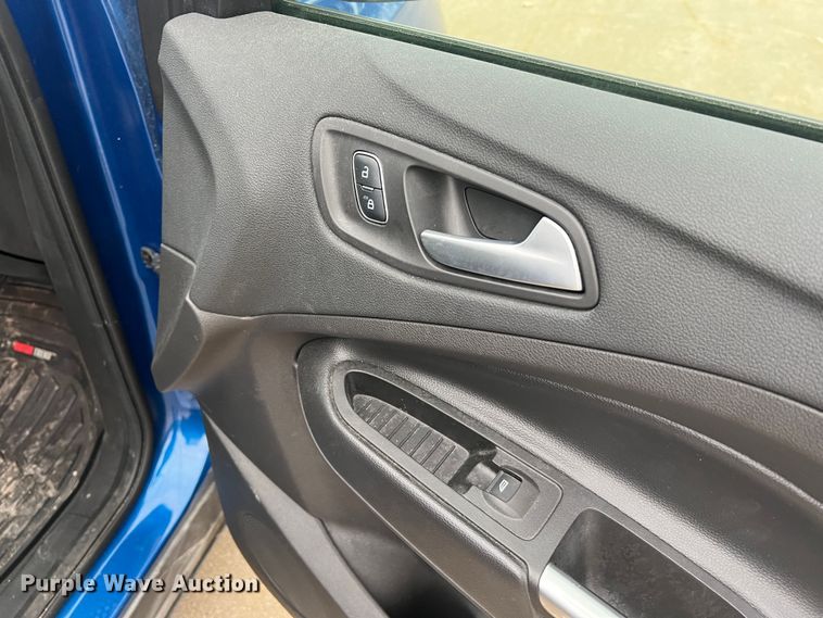 image for item MM9083 2017 Ford Escape SE  SUV