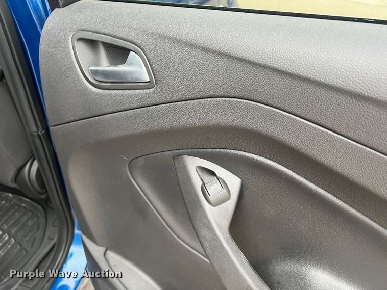 image for item MM9083 2017 Ford Escape SE  SUV