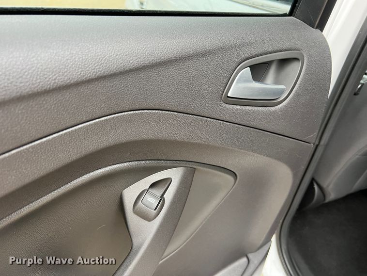 image for item MM9084 2016 Ford Escape SE  SUV