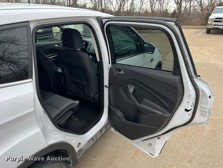 image for item MM9084 2016 Ford Escape SE  SUV