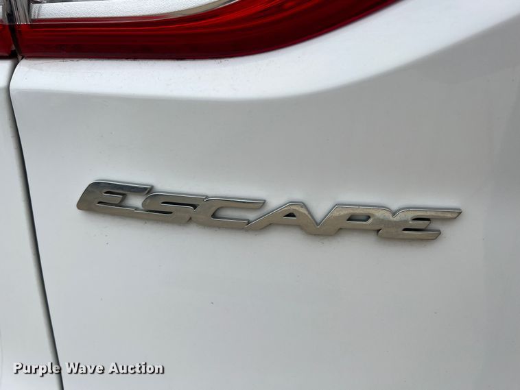 image for item MM9084 2016 Ford Escape SE  SUV