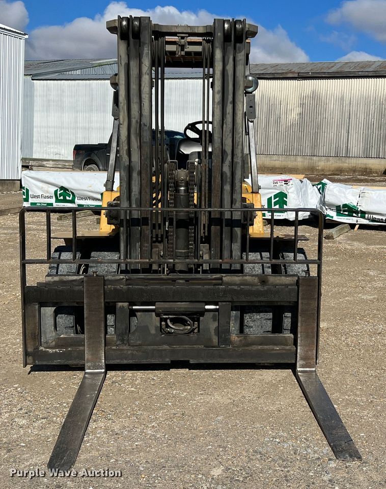 image for item MM9089 Caterpillar GPL40  forklift