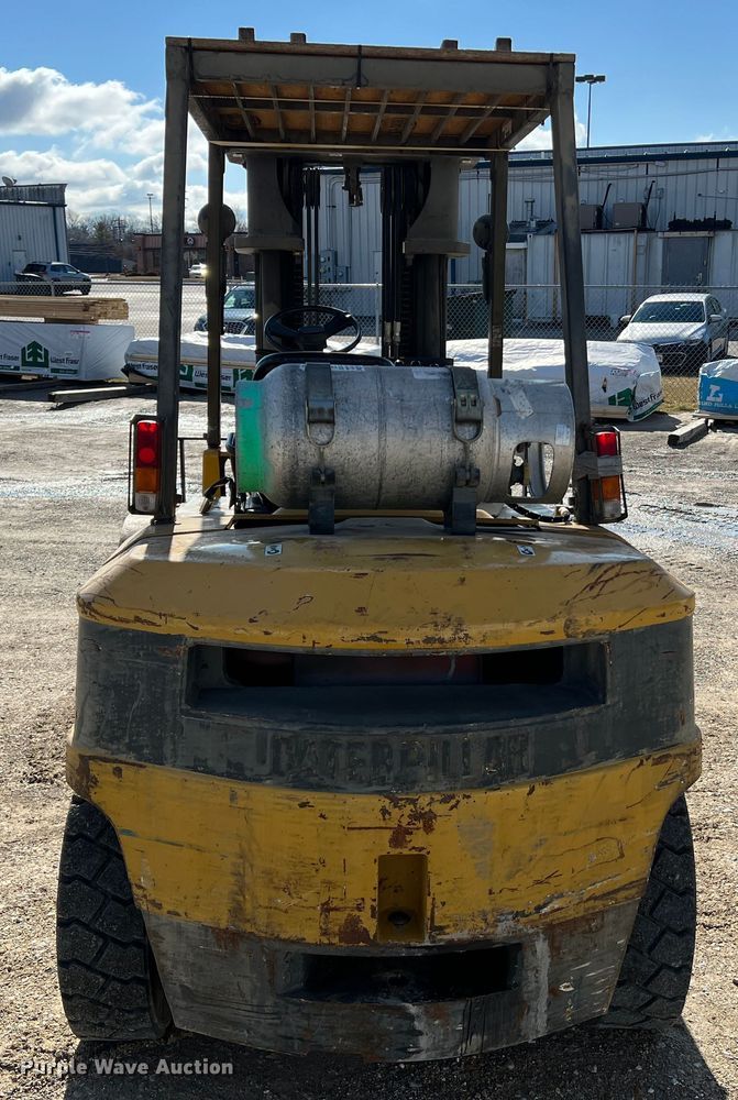 image for item MM9089 Caterpillar GPL40  forklift