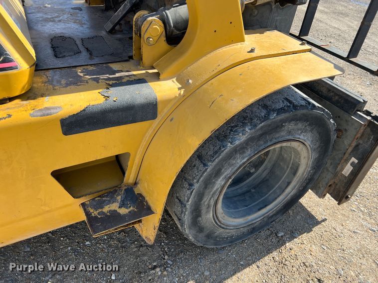 image for item MM9089 Caterpillar GPL40  forklift