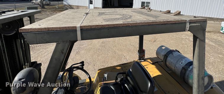 image for item MM9089 Caterpillar GPL40  forklift