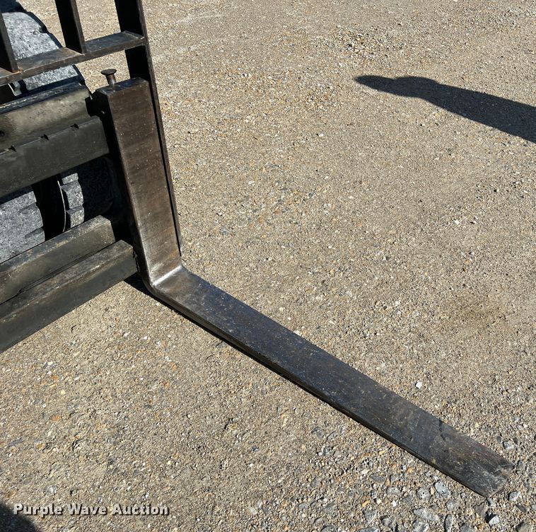 image for item MM9089 Caterpillar GPL40  forklift