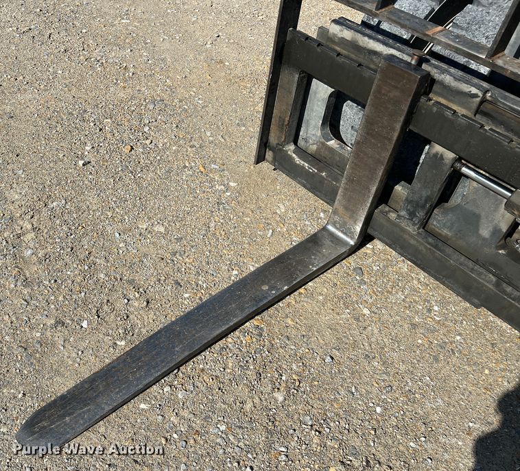 image for item MM9089 Caterpillar GPL40  forklift