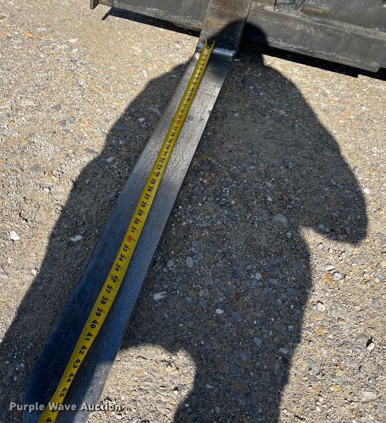 image for item MM9089 Caterpillar GPL40  forklift