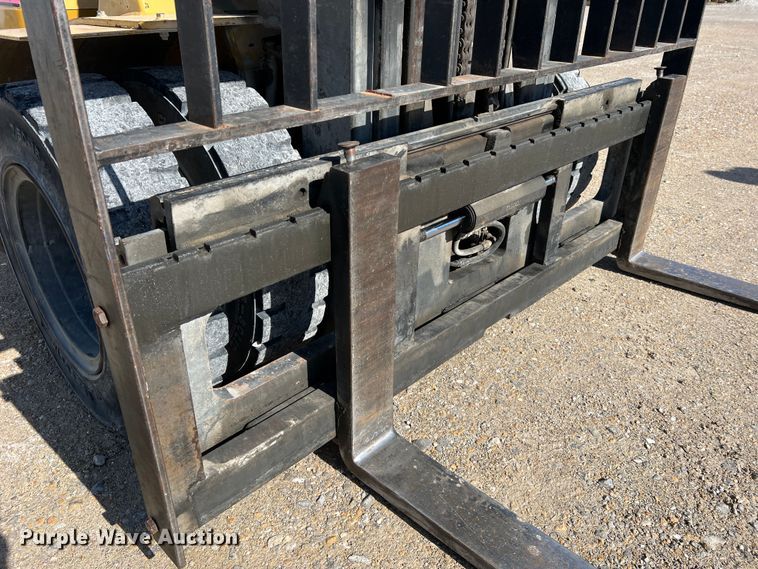 image for item MM9089 Caterpillar GPL40  forklift