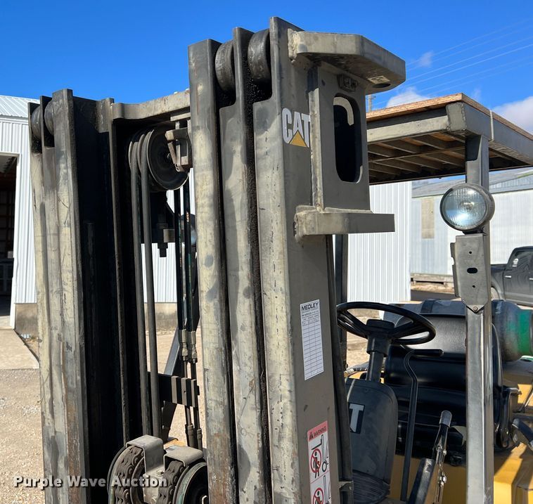 image for item MM9089 Caterpillar GPL40  forklift