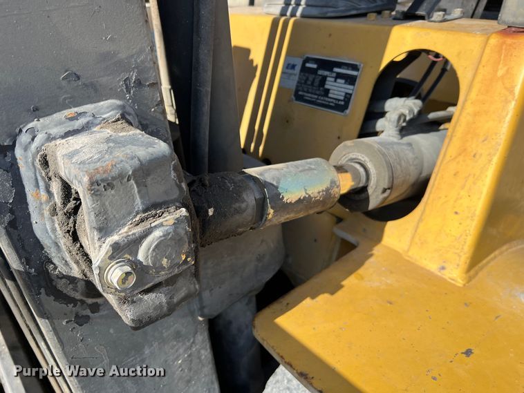 image for item MM9089 Caterpillar GPL40  forklift