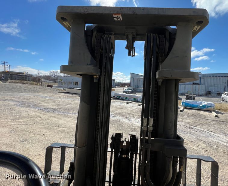 image for item MM9089 Caterpillar GPL40  forklift