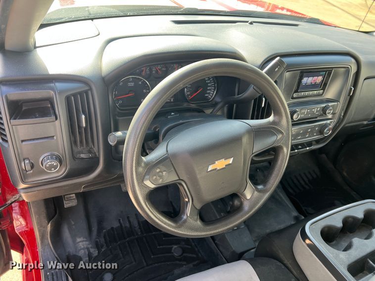 image for item MM9101 2014 Chevrolet Silverado 1500  Double Cab pickup truck