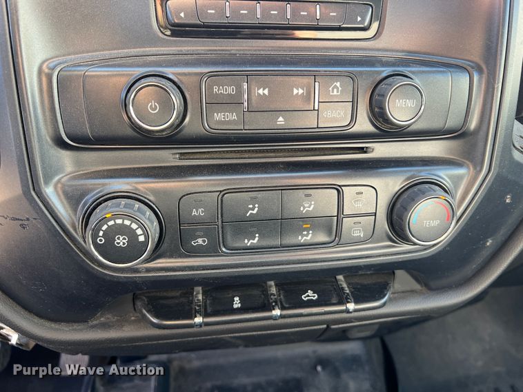 image for item MM9101 2014 Chevrolet Silverado 1500  Double Cab pickup truck