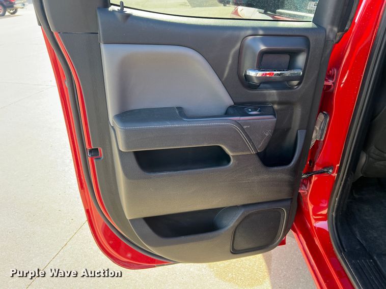 image for item MM9101 2014 Chevrolet Silverado 1500  Double Cab pickup truck