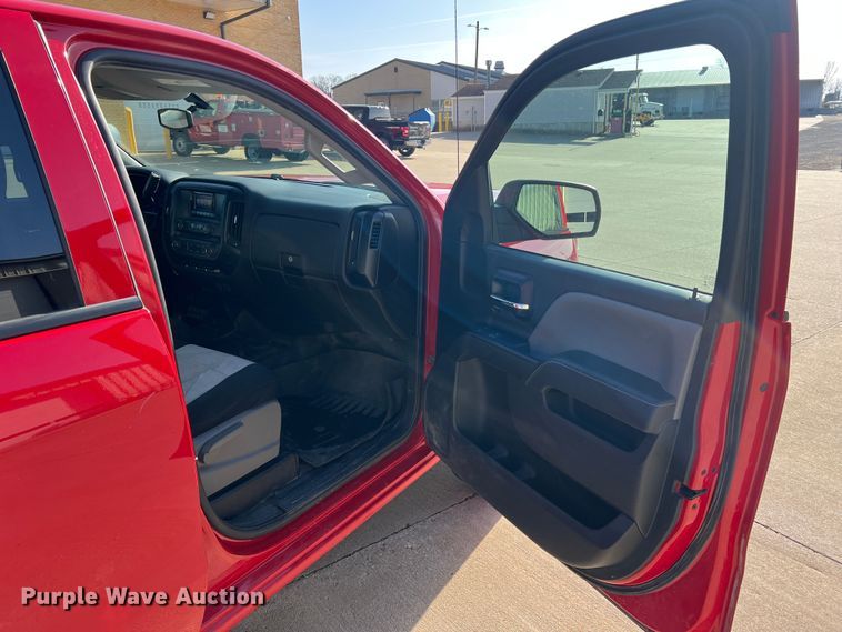 image for item MM9101 2014 Chevrolet Silverado 1500  Double Cab pickup truck