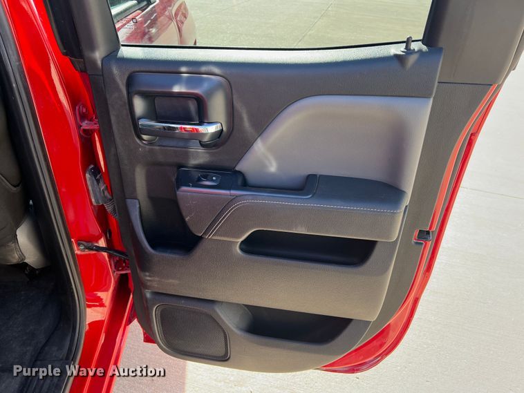 image for item MM9101 2014 Chevrolet Silverado 1500  Double Cab pickup truck