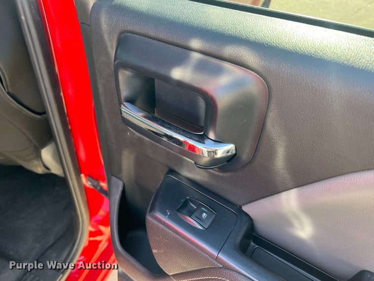 image for item MM9101 2014 Chevrolet Silverado 1500  Double Cab pickup truck