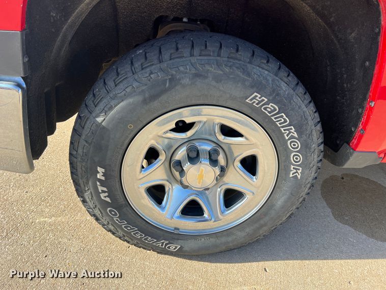 image for item MM9101 2014 Chevrolet Silverado 1500  Double Cab pickup truck