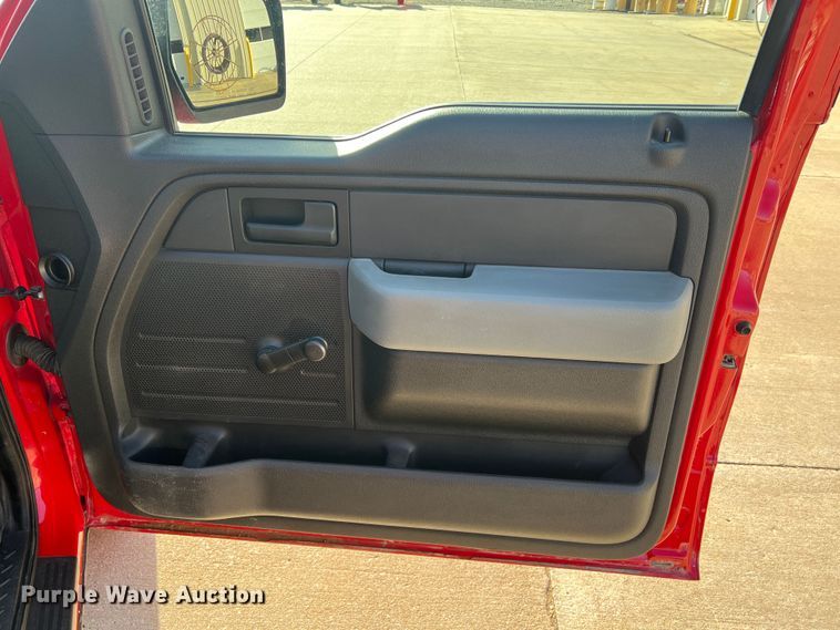 image for item MM9102 2011 Ford F150 XL  SuperCab pickup truck