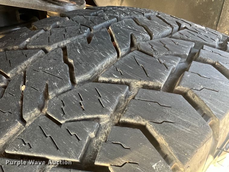 image for item MM9102 2011 Ford F150 XL  SuperCab pickup truck