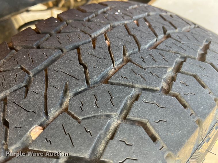 image for item MM9102 2011 Ford F150 XL  SuperCab pickup truck